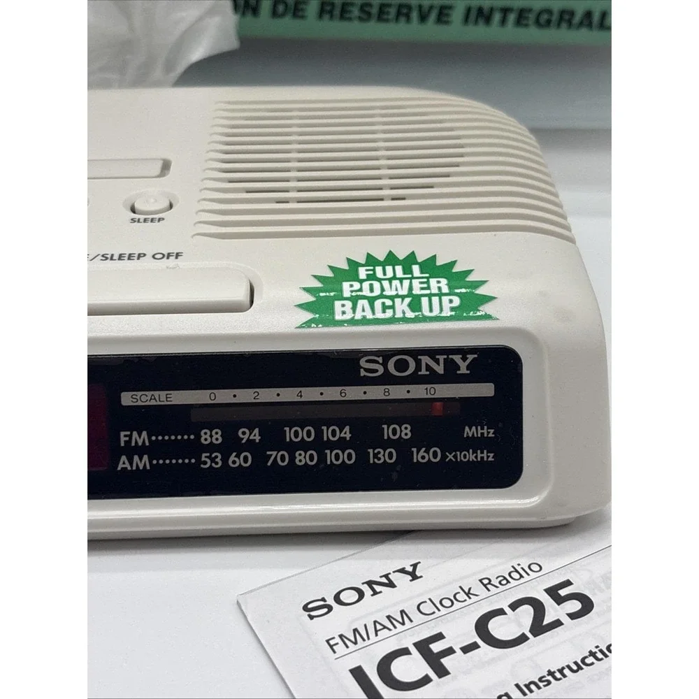 Sony Dream Machine Model ICF-C25 Clock Radio AM/FM Alarm White Vintage Open Box